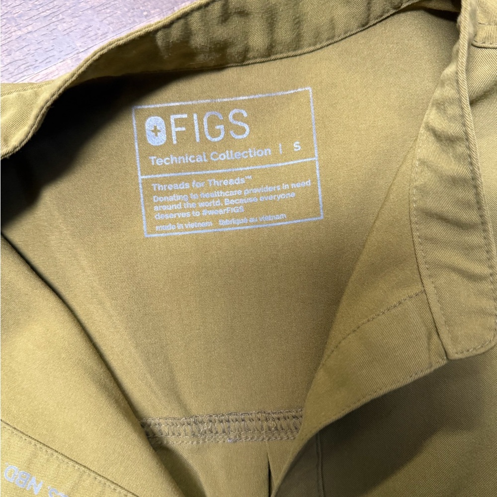 Figs Olive Green Scrub Set - Picture 3 of 7